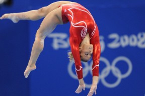 开云体育足球-东亚杯U23国足逆袭 球迷热情不减，东亚杯国足3比0韩国